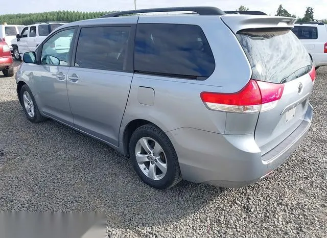 5TDKK3DC1DS375858 2013 2013 Toyota Sienna- Le V6 8 Passenger 3