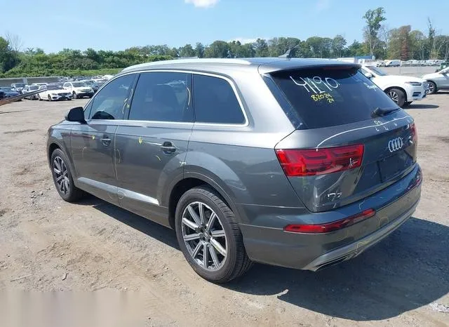 WA1LHAF78KD044334 2019 2019 Audi Q7- 45 Se Premium 3