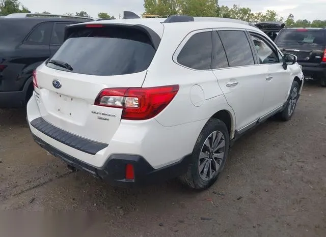 4S4BSETC4J3275887 2018 2018 Subaru Outback- 3-6R Touring 4