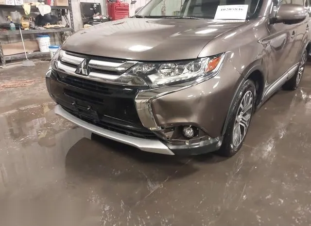 JA4JZ4AX0JZ051549 2018 2018 Mitsubishi Outlander- GT 6