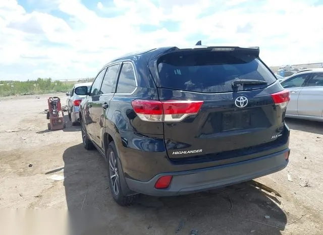 5TDJZRFHXHS471836 2017 2017 Toyota Highlander- Xle 3