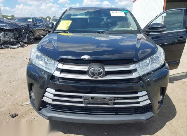 5TDJZRFHXHS471836 2017 2017 Toyota Highlander- Xle 6