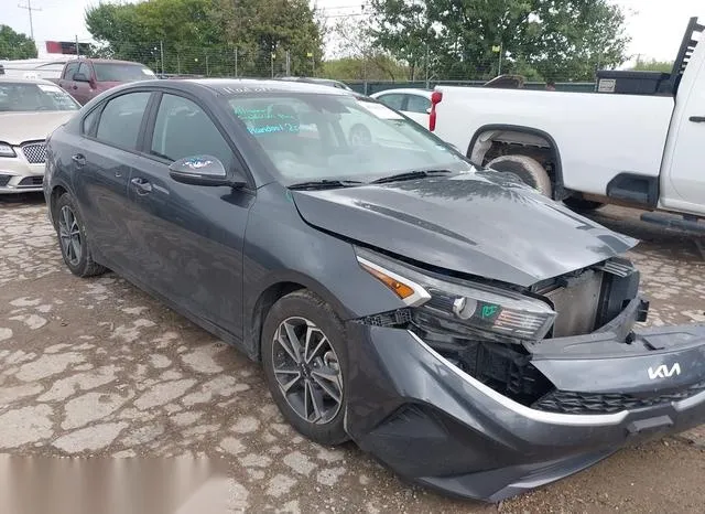 3KPF24AD7NE472174 2022 2022 KIA Forte- Lxs 1