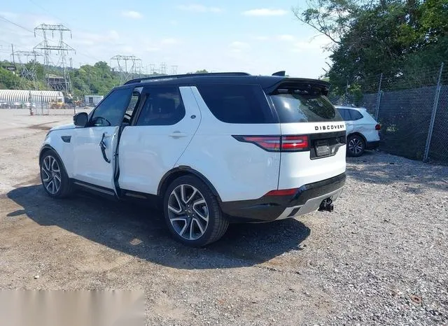 SALRT2RVXJA060817 2018 2018 Land Rover Discovery- Hse Luxury 3