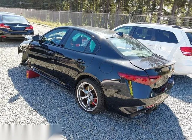 ZARFAEAV5J7572212 2018 2018 Alfa Romeo Giulia- Quadrifoglio Rwd 3