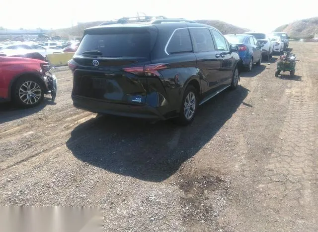 5TDYRKEC1MS061223 2021 2021 Toyota Sienna- Xle 4