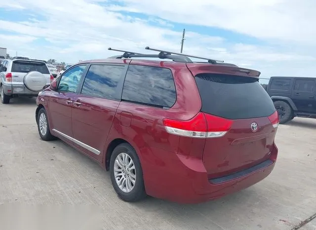 5TDYK3DC2DS402169 2013 2013 Toyota Sienna- Xle V6 8 Passenger 3