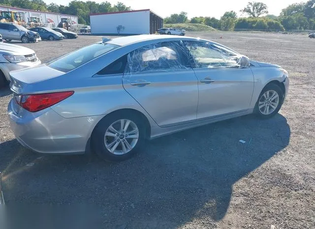 5NPEB4AC9DH807190 2013 2013 Hyundai Sonata- Gls 4