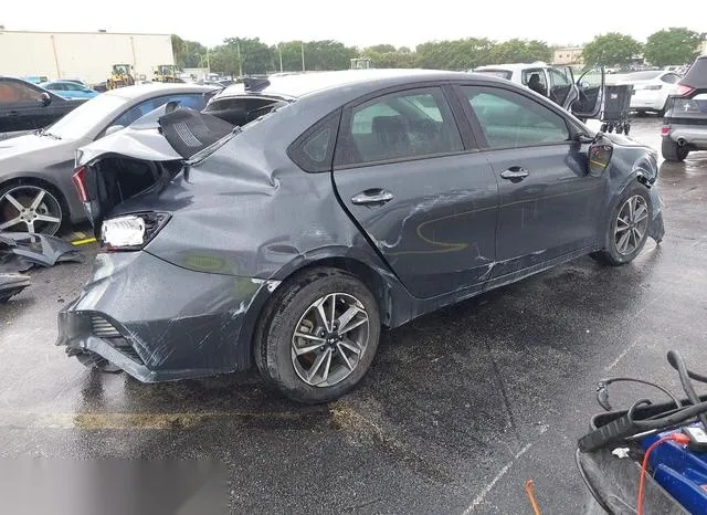 3KPF24AD0NE484392 2022 2022 KIA Forte- Lxs 4