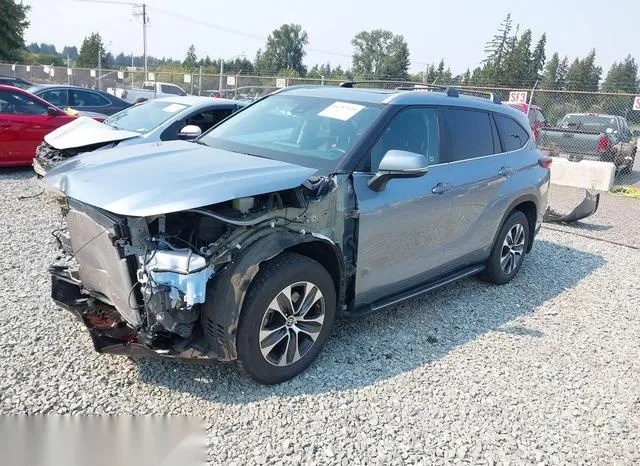 5TDKDRBH4PS034843 2023 2023 Toyota Highlander- Xle 2