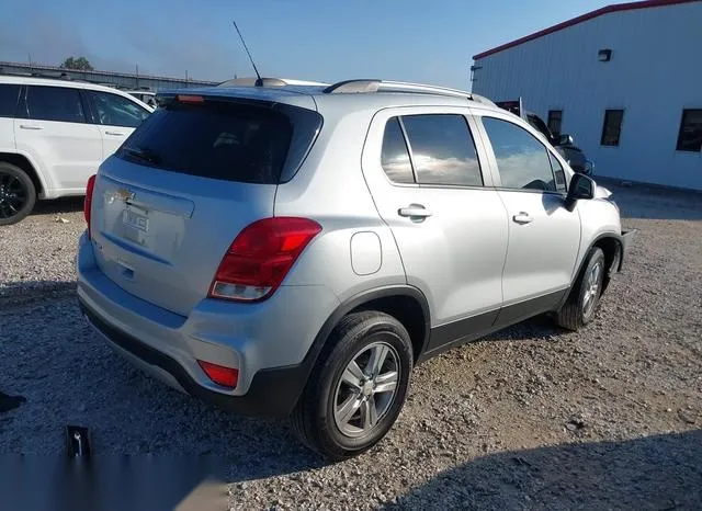 KL7CJPSB8MB321521 2021 2021 Chevrolet Trax- Awd Lt 4