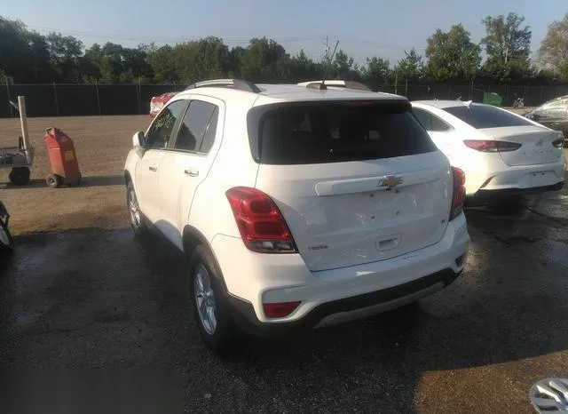 KL7CJLSB2JB558171 2018 2018 Chevrolet Trax- LT 3