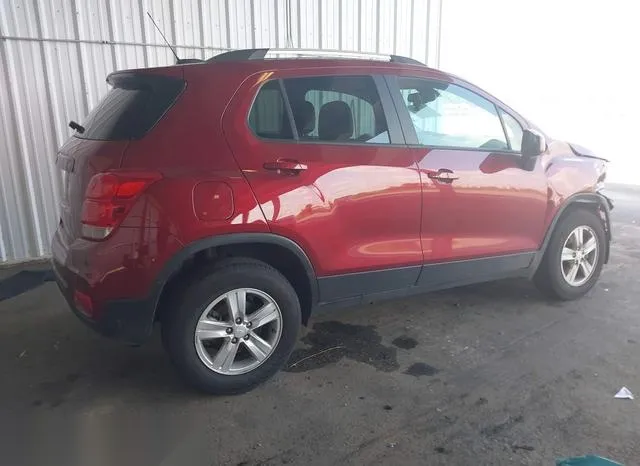 KL7CJPSMXNB528818 2022 2022 Chevrolet Trax- Awd Lt 4