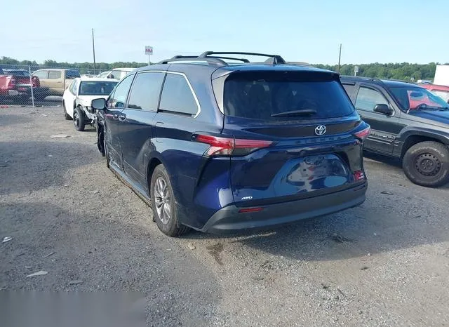 5TDJSKFC3MS019852 2021 2021 Toyota Sienna- Xle 3