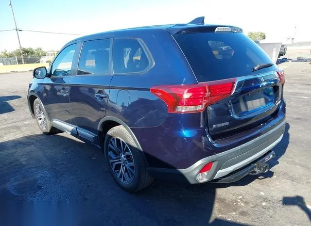 JA4AD3A36JJ000478 2018 2018 Mitsubishi Outlander- SE 3