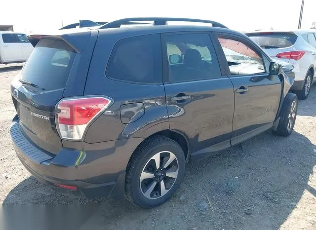 JF2SJAGC4JH403916 2018 2018 Subaru Forester- 2-5I Premium 4