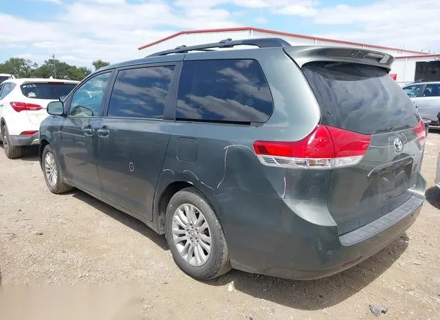 5TDYK3DC7ES522504 2014 2014 Toyota Sienna- Xle V6 8 Passenger 3