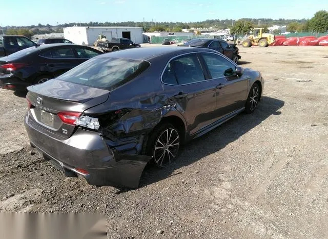 4T1B11HK9JU620692 2018 2018 Toyota Camry- SE 4