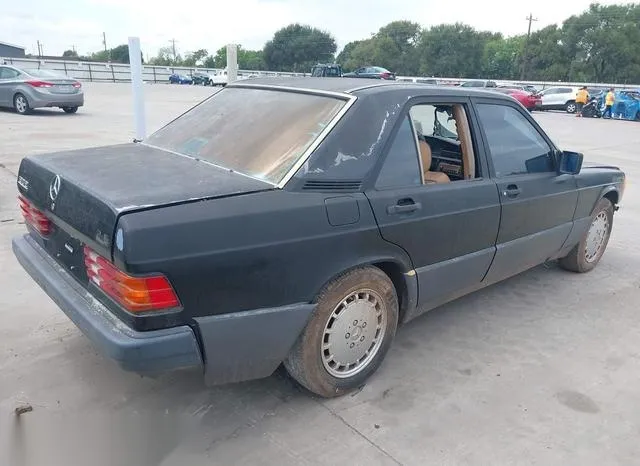 WDBDA29D9PG021638 1993 1993 Mercedes-Benz 190- E 2-6 4