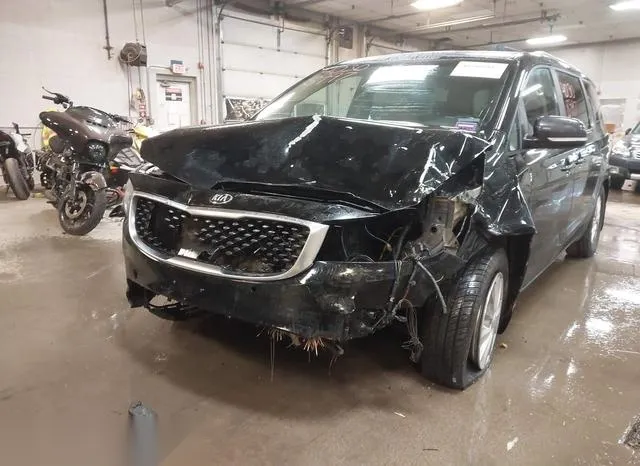 KNDMB5C10H6313961 2017 2017 KIA Sedona- LX 6