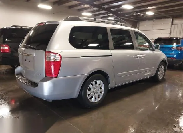 KNDMB233186210127 2008 2008 KIA Sedona- EX 4