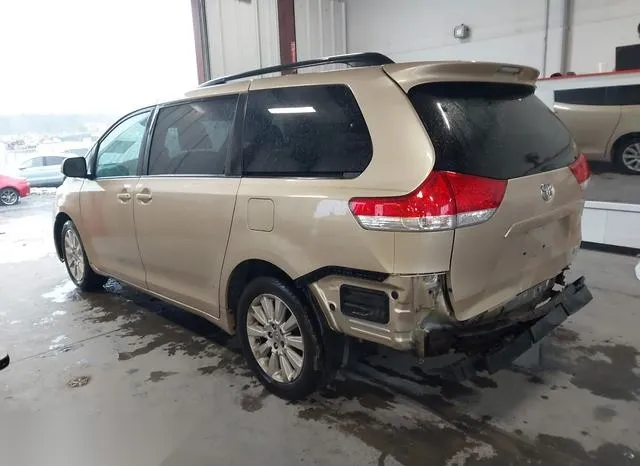 5TDJK3DC7CS038069 2012 2012 Toyota Sienna- Le 7 Passenger 3