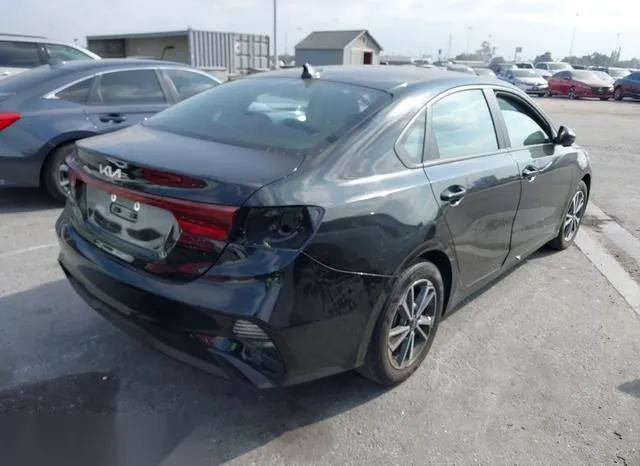 3KPF24AD1NE503774 2022 2022 KIA Forte- Lxs 4