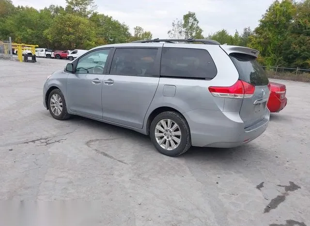 5TDDK3DC6ES076490 2014 2014 Toyota Sienna- Limited 7 Passenger 3