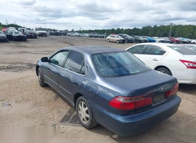 1HGCG6655YA032304 2000 2000 Honda Accord- 2-3 LX 3