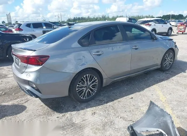 3KPF54AD6RE740869 2024 2024 KIA Forte- Gt-Line 4