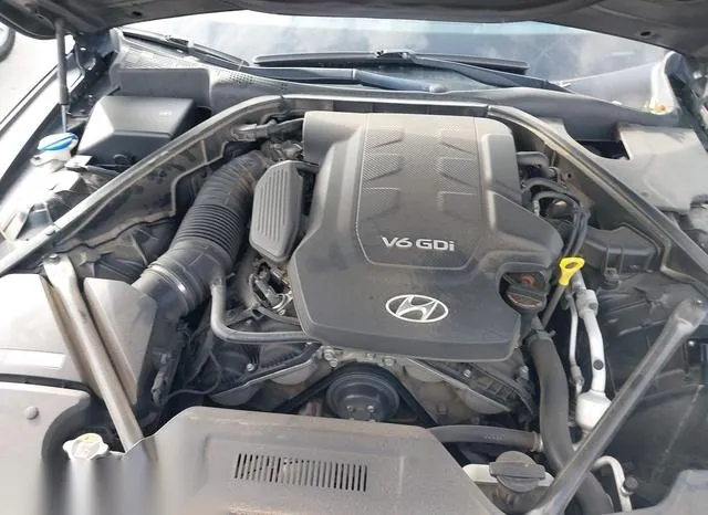 KMHGN4JE5FU061746 2015 2015 Hyundai Genesis- 3-8 10