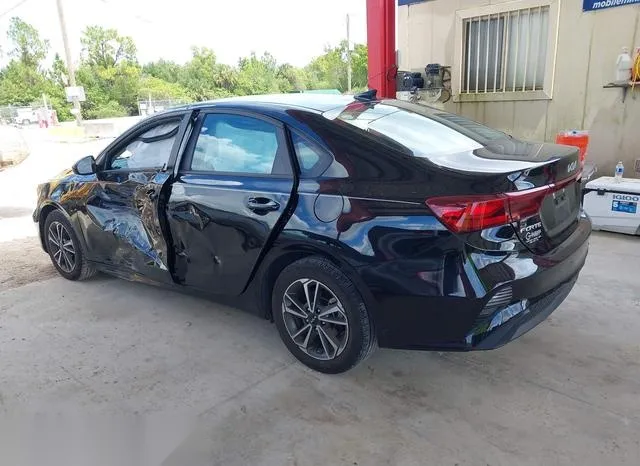 3KPF24AD1PE581555 2023 2023 KIA Forte- Lxs 3