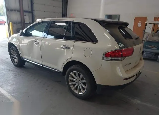 2LMDJ8JK1DBL16458 2013 2013 Lincoln MKX 3