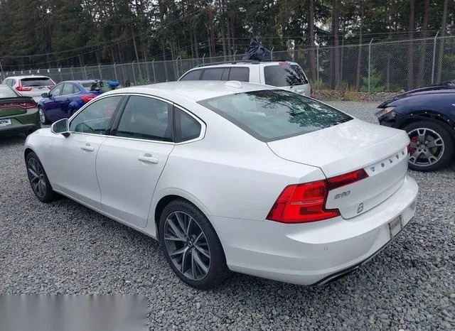 YV1A22MK8H1016386 2017 2017 Volvo S90- T6 Momentum 3