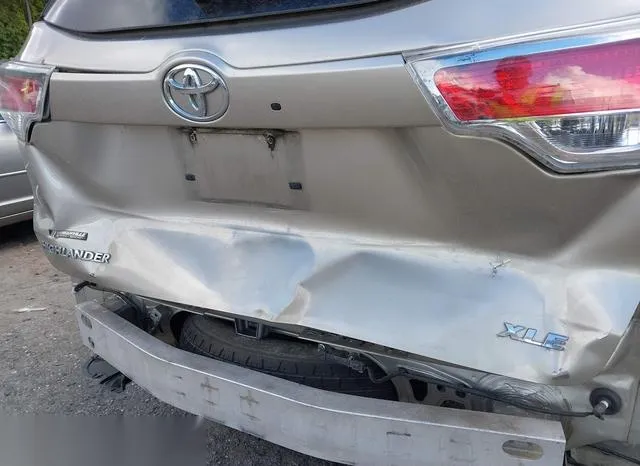 5TDKKRFH2FS079049 2015 2015 Toyota Highlander- Xle V6 6