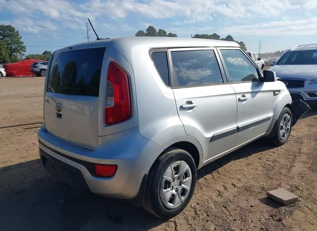 KNDJT2A56D7763686 2013 2013 KIA Soul 4