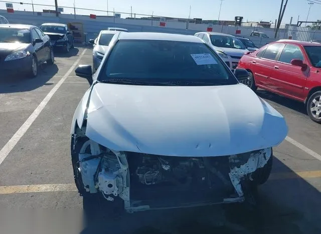 4T1B11HK3KU262958 2019 2019 Toyota Camry- SE 6