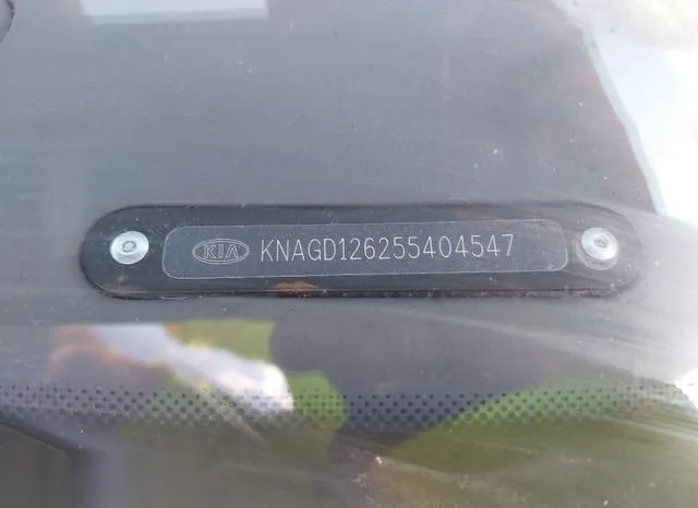 KNAGD126255404547 2005 2005 KIA Optima- Ex/Lx 9