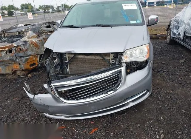 2C4RC1CG2DR753215 2013 2013 Chrysler Town and Country- Touri 6