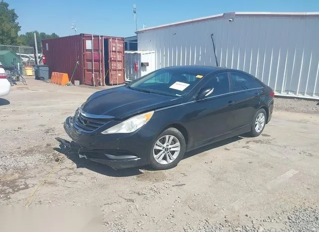 5NPEB4AC3EH946555 2014 2014 Hyundai Sonata- Gls 2