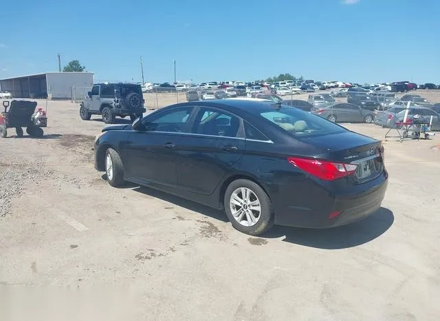 5NPEB4AC3EH946555 2014 2014 Hyundai Sonata- Gls 3