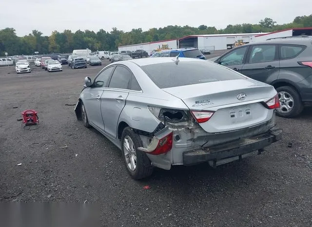 5NPEB4AC0BH075626 2011 2011 Hyundai Sonata- Gls 3