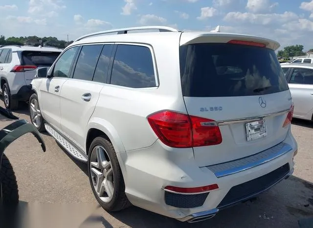 4JGDF7DE0FA442418 2015 2015 Mercedes-Benz GL 550- 4Matic 3