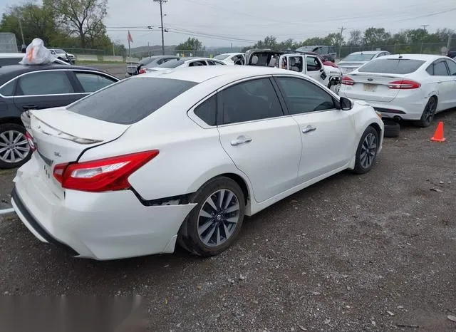 1N4AL3AP8HC179008 2017 2017 Nissan Altima- 2-5 SL 4