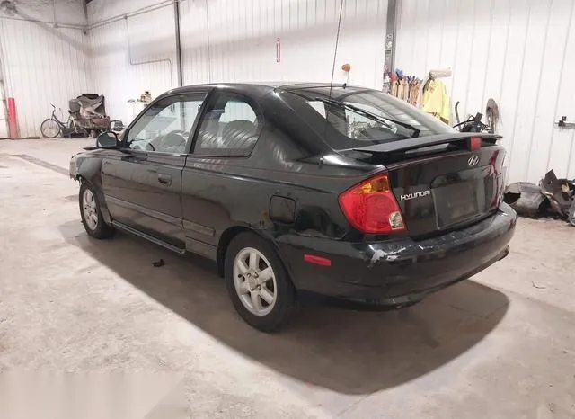 KMHCG35C25U327203 2005 2005 Hyundai Accent- Gls/Gt 3