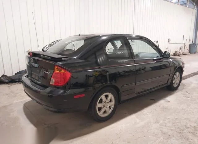 KMHCG35C25U327203 2005 2005 Hyundai Accent- Gls/Gt 4