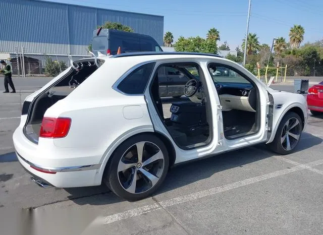 SJAAJ2ZV5LC027470 2020 2020 Bentley Bentayga Hybrid 4