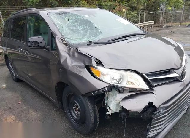 5TDYZ3DCXKS993053 2019 2019 Toyota Sienna- Xle 8 Passenger 6