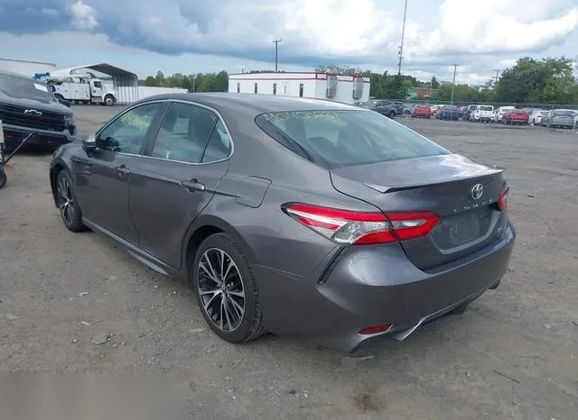 4T1B11HK0JU027917 2018 2018 Toyota Camry- SE 3