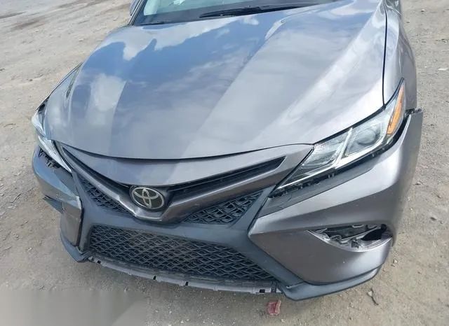 4T1B11HK0JU027917 2018 2018 Toyota Camry- SE 6